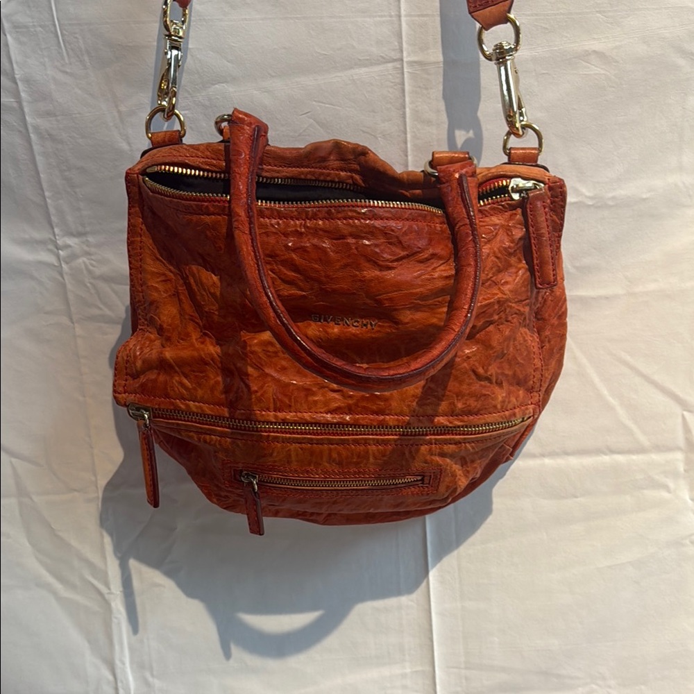 Givenchy Women's wrinkled Orange Leather Pandora Bag medium - Picture 2 of 7